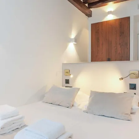 Relaxing Urban Getaway, Notre Dame