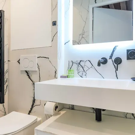 Relaxing Urban Getaway, Notre Dame