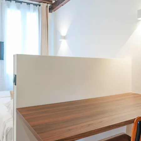 Relaxing Urban Getaway, Notre Dame *