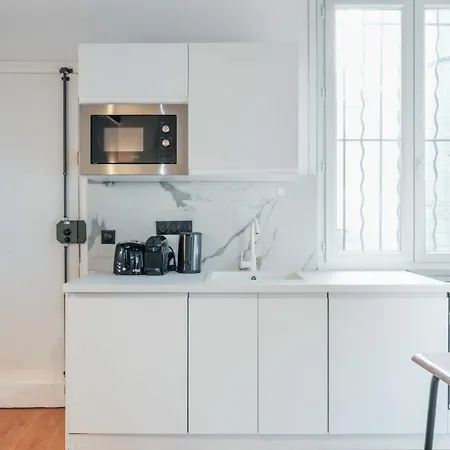 Apartment Relaxing Urban Getaway, Notre Dame Paris