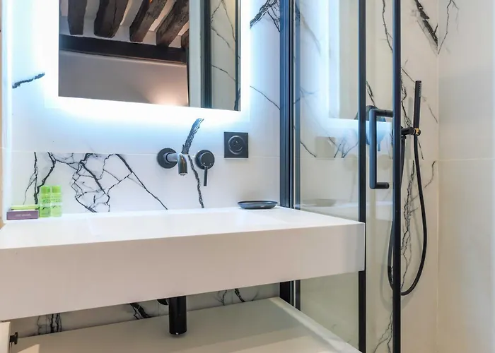 Relaxing Urban Getaway, Notre Dame Apartman